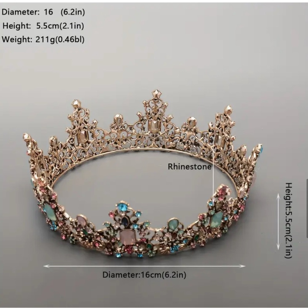 SALE**
Elegant Gold Rhinestone Tiara - Picture 2 of 5